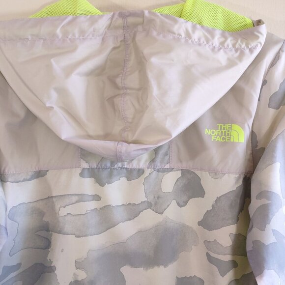 The North Face Camo Hooded Windbreaker Jacket Full Zip Pockets Womens Small - Picture 5 of 10